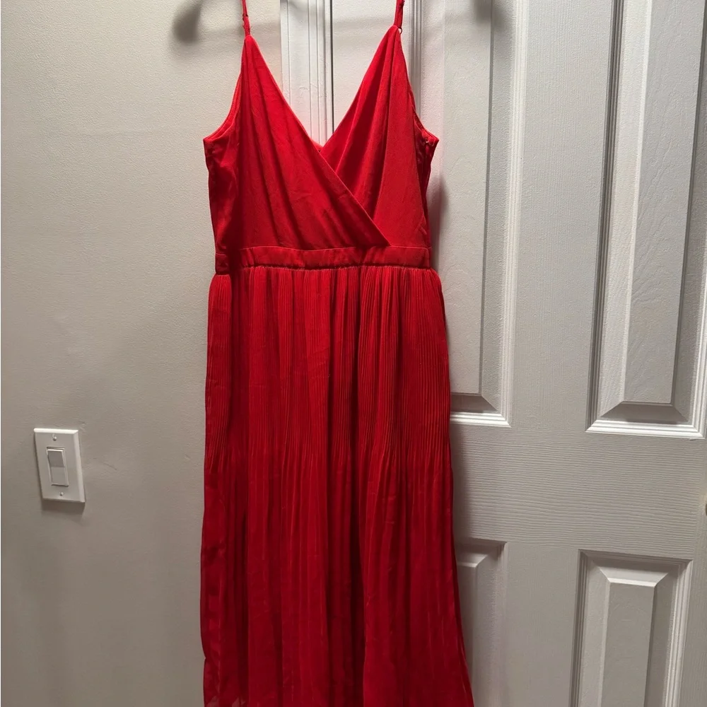 Dress - Picture 2 of 7